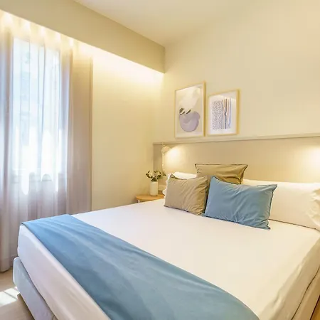 Fisa Rentals Ramblas Apartments-2